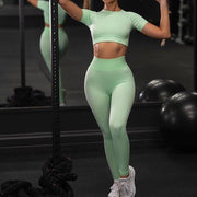 Women Seamless Yoga & Gym Set