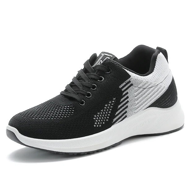 Women's sports shoes