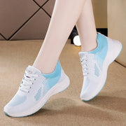 Women's sports shoes