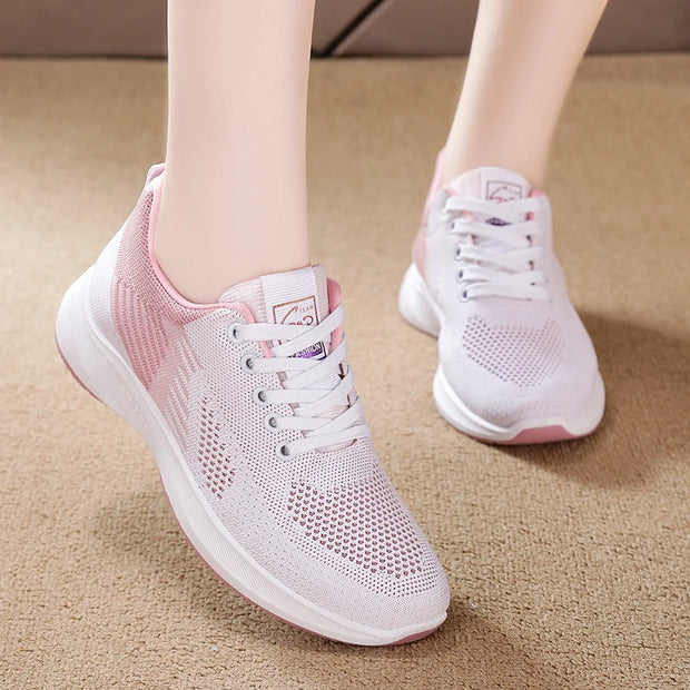 Women's sports shoes